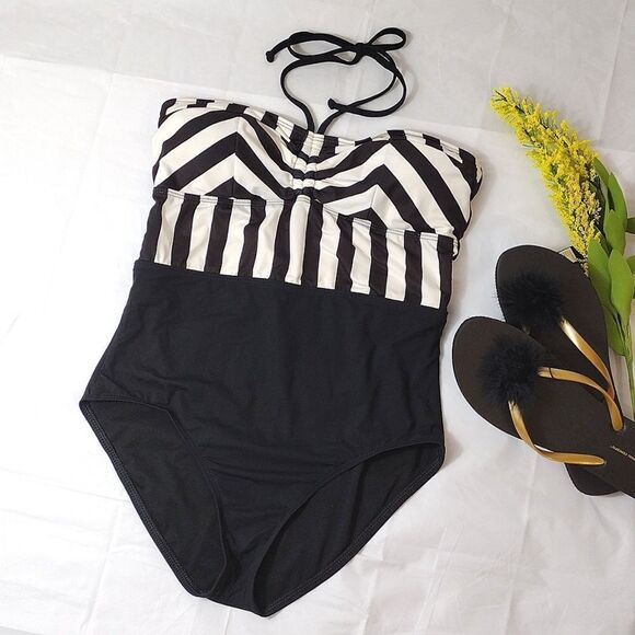 GUESS Black White High Waist Bandeau One Piece Swimsuit Medium - Picture 7 of 13